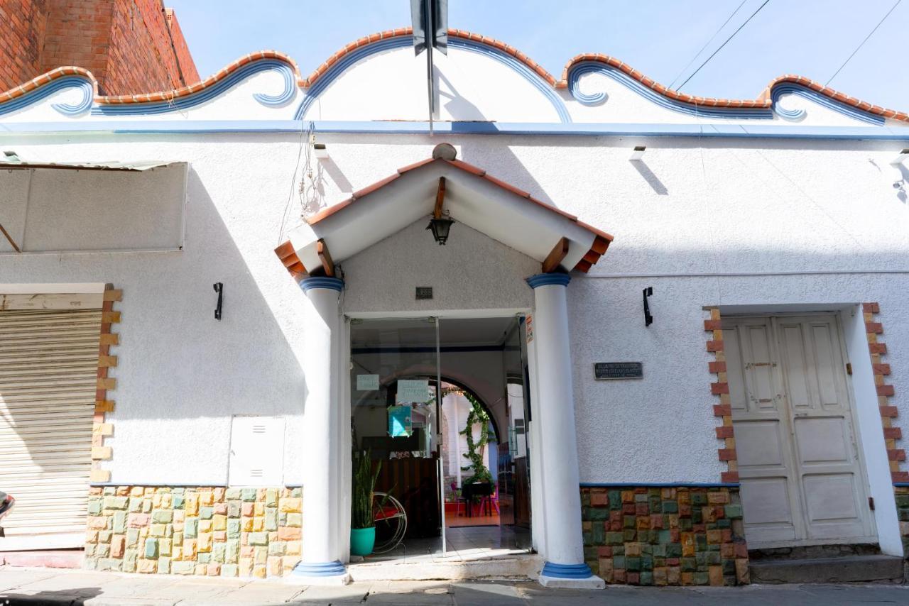 Hostal Zeballos Tarija Extérieur photo