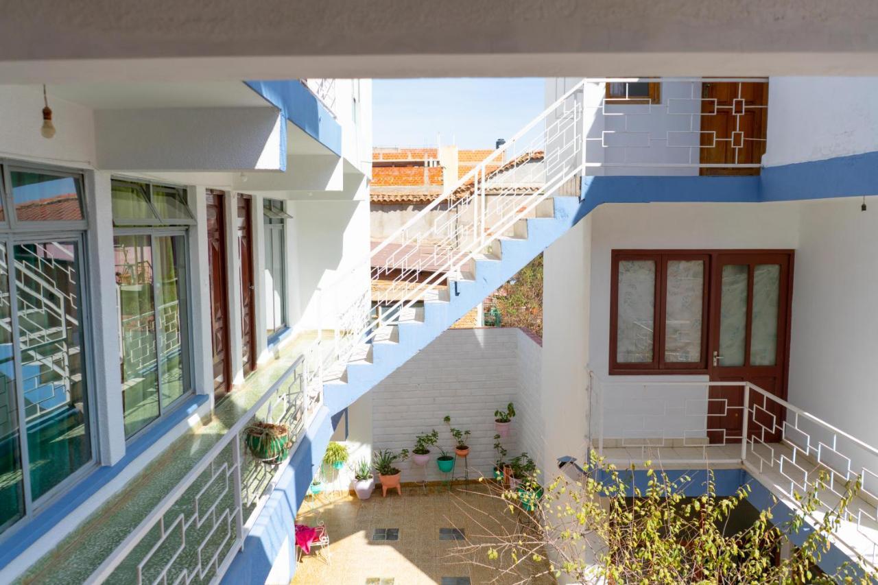Hostal Zeballos Tarija Extérieur photo