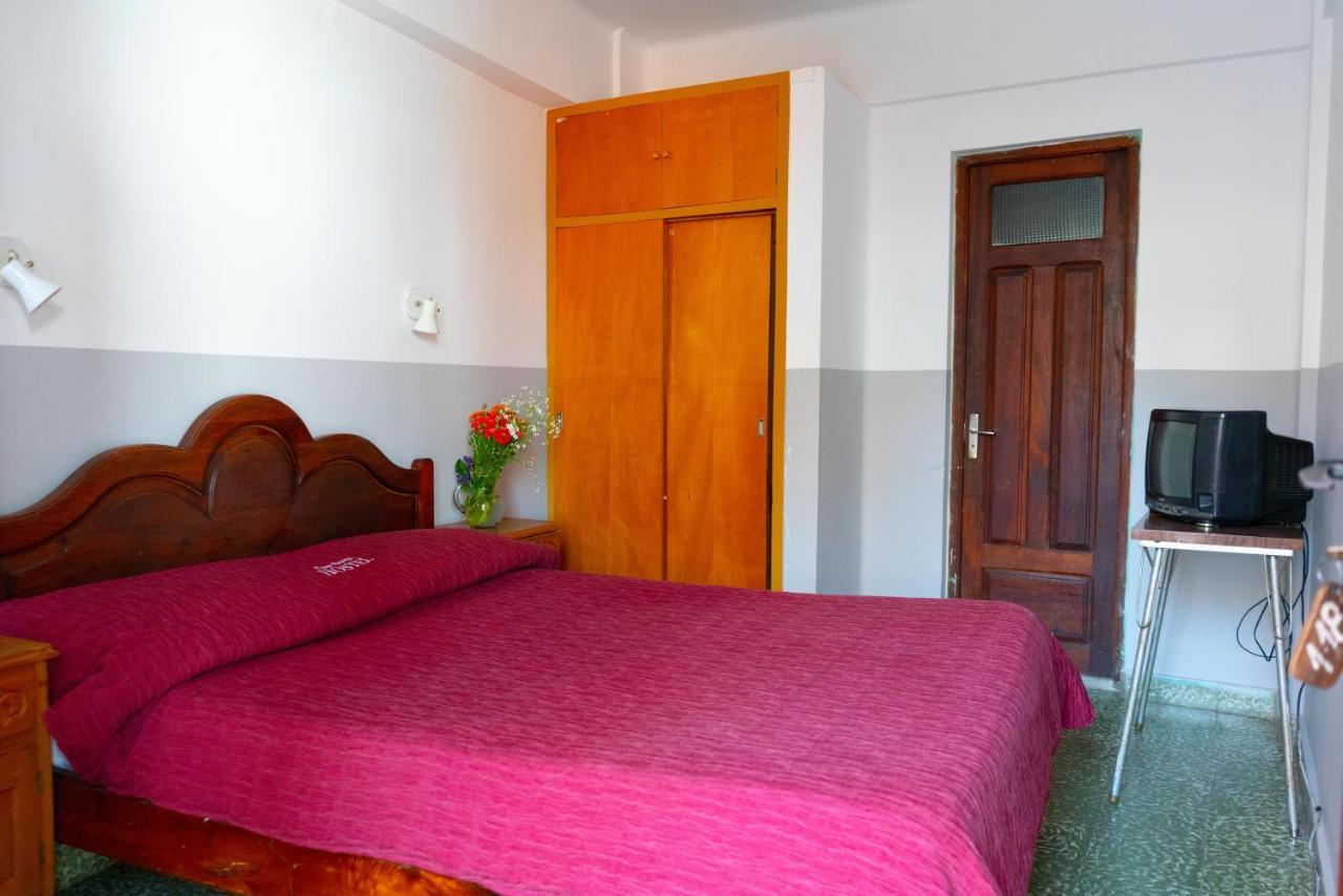Hostal Zeballos Tarija Extérieur photo